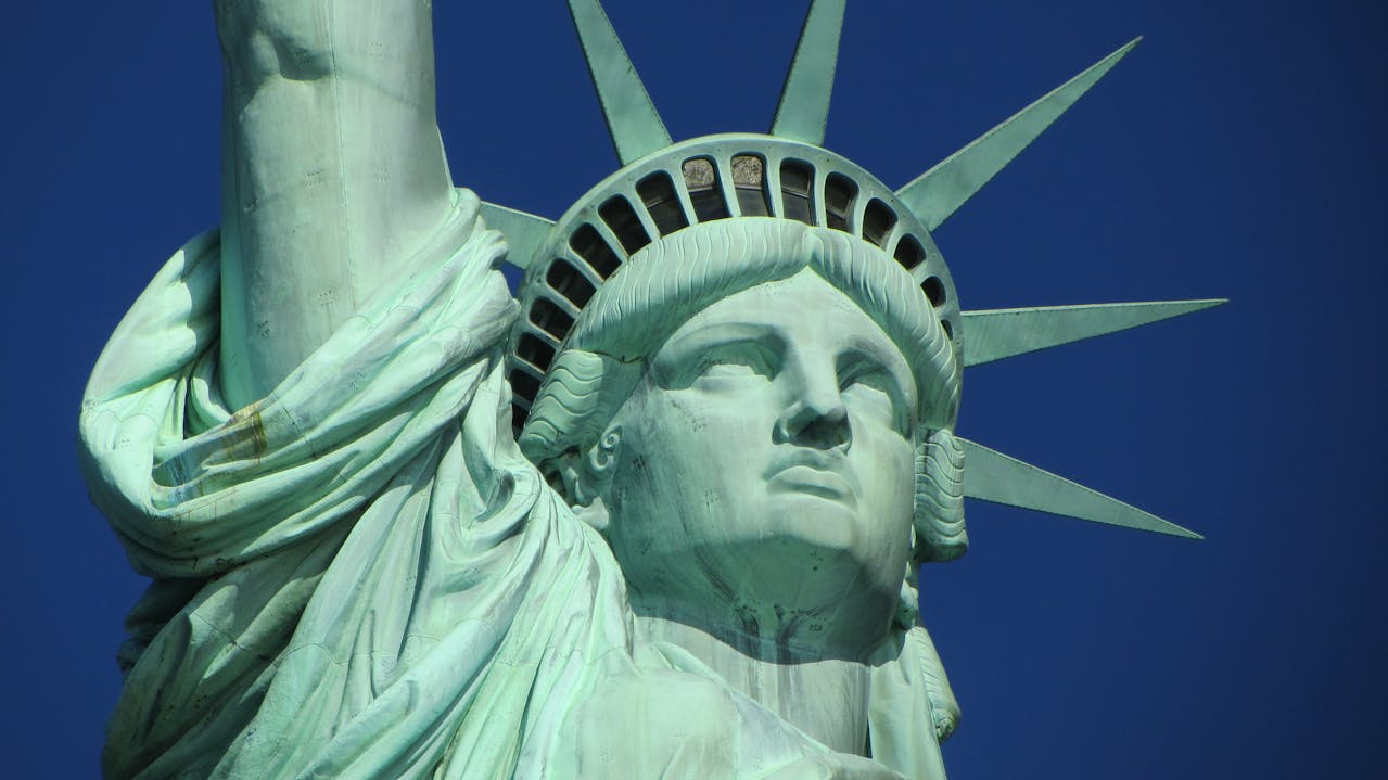 Fort Lauderdale E1 Visa Lawyer